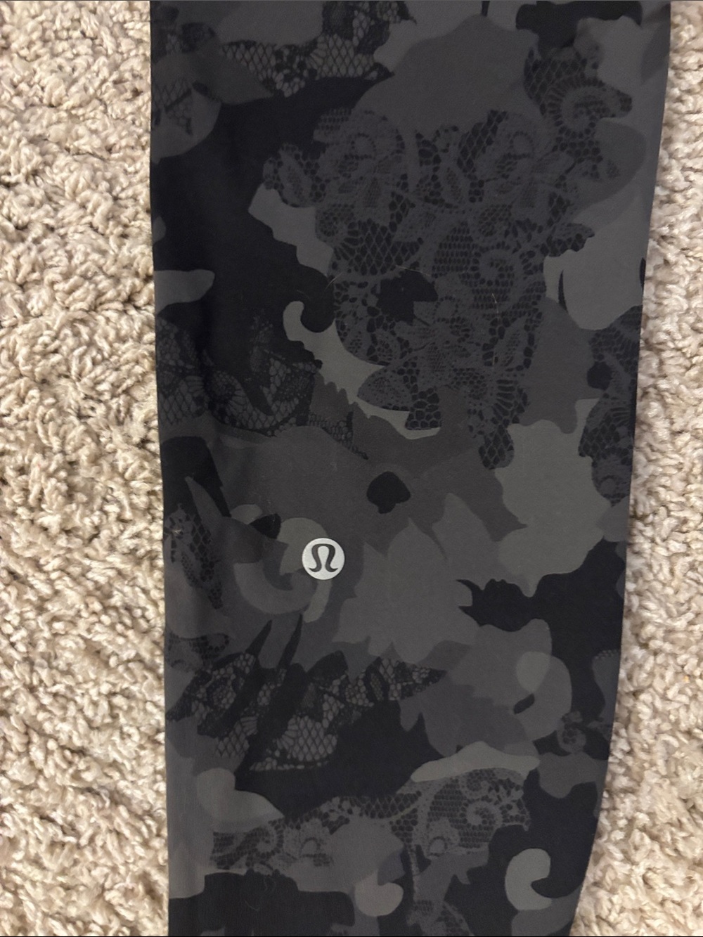 lululemon athletica Black Floral Camo Leggings - Picture 3 of 6